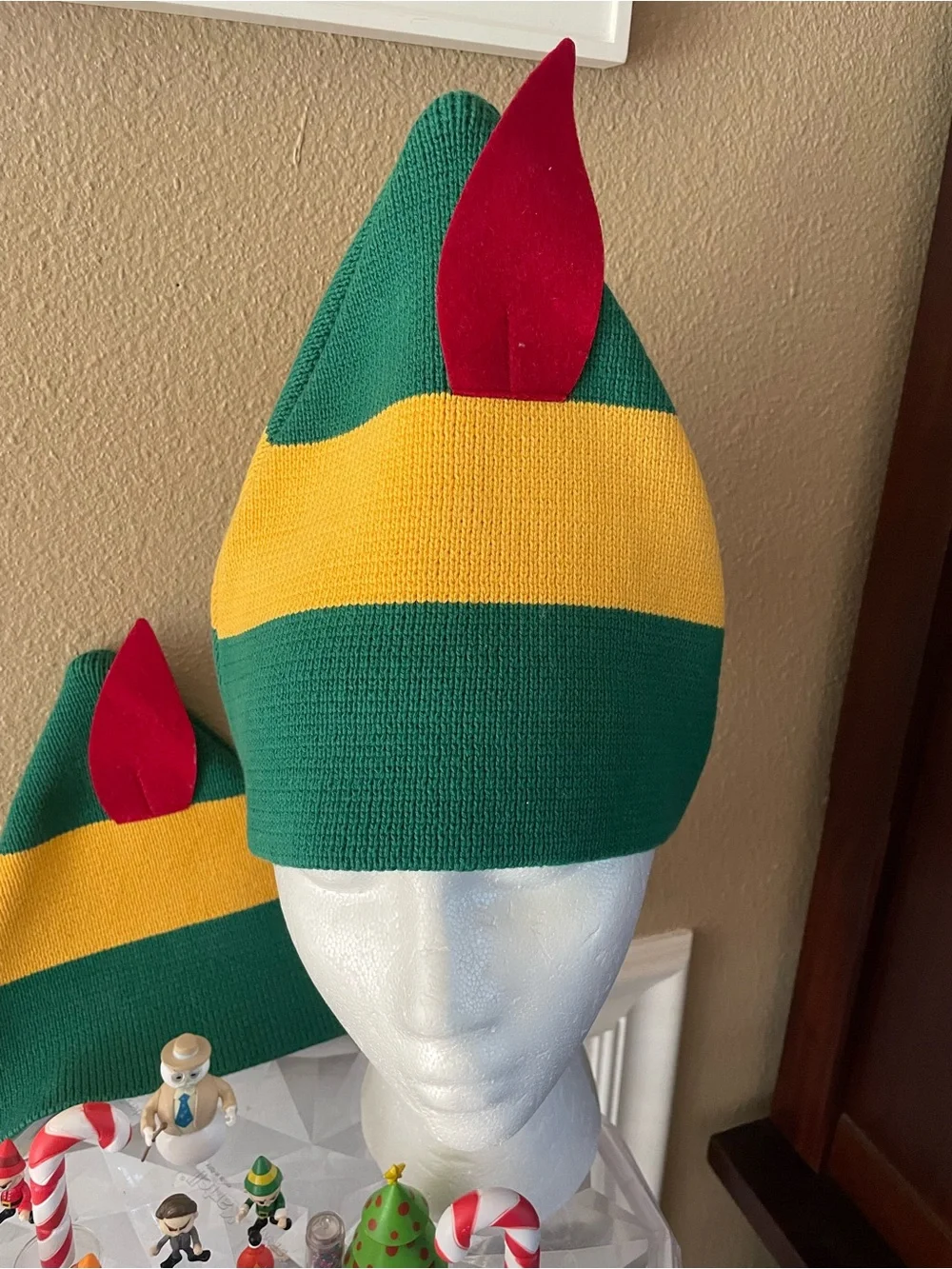 Hanna Andersson 2 Elf Movie Knit Hats (L/XL-S/M)& Elf Advent Calendar Figures